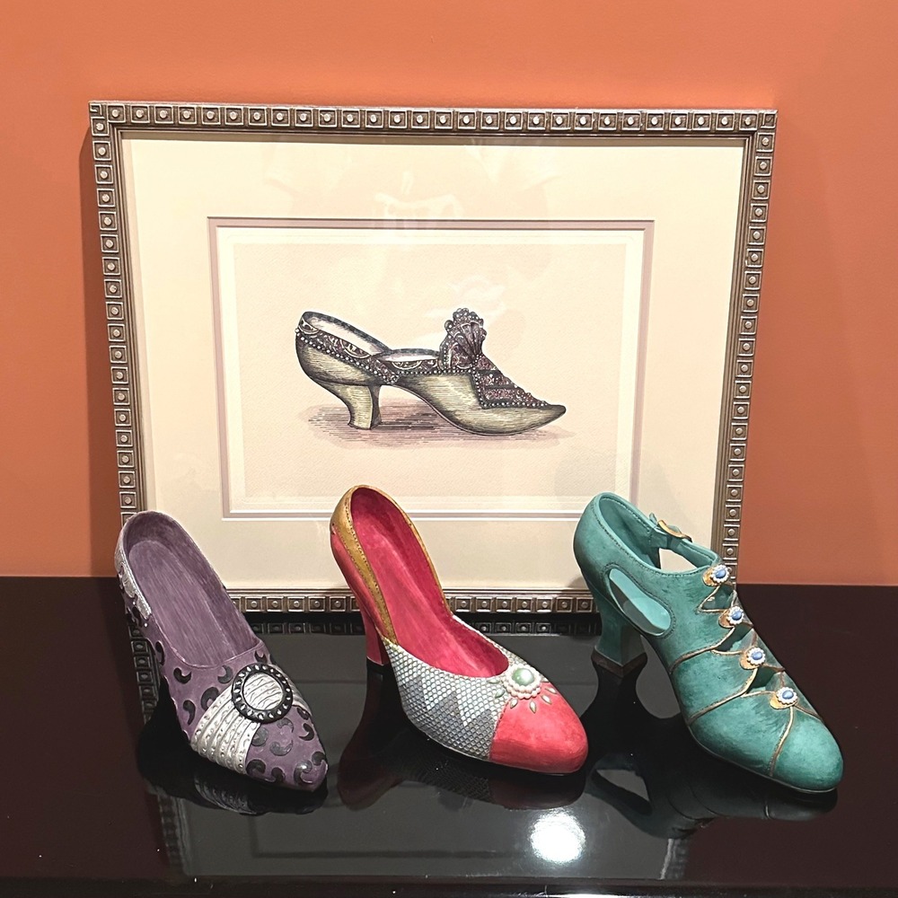 Windsor Art Victorian Shoe Framed Lithograph and 3 Resin Shoe Sculptures 4pc Set